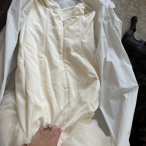 Wedding Gown - Picture 7 of 9